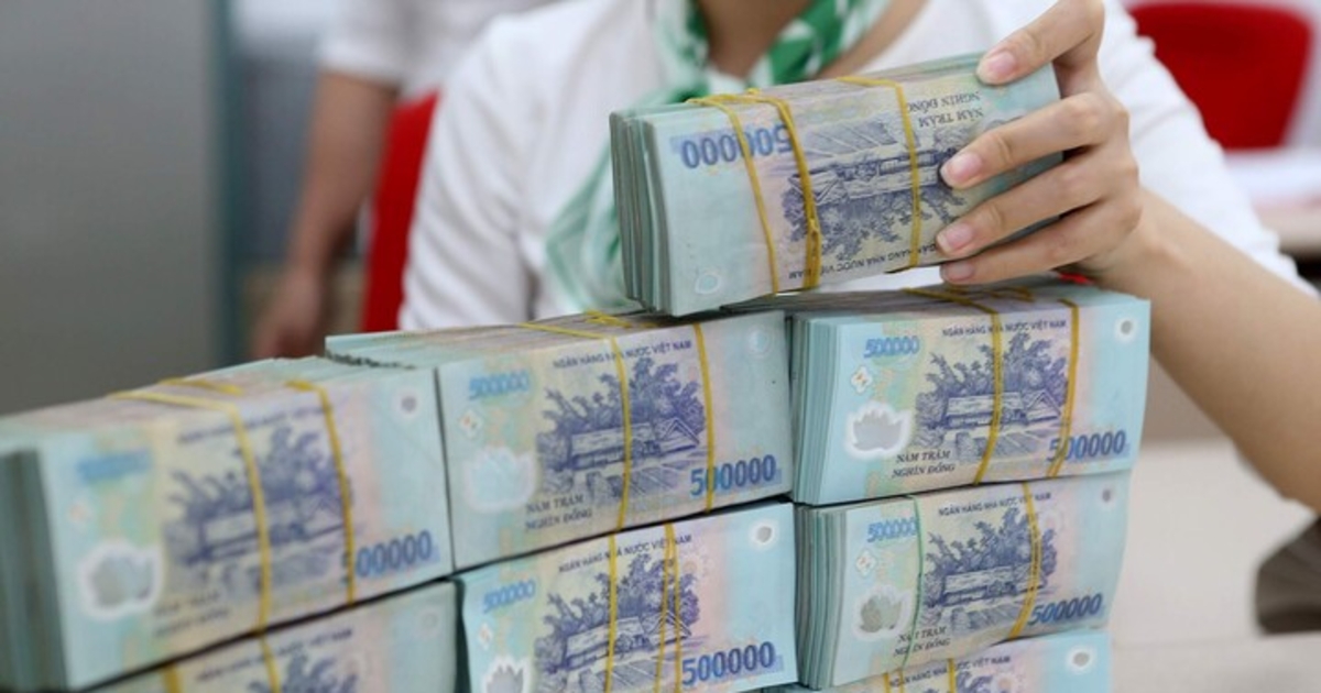 Hai Nhà Băng Lãi Chín Tháng Vượt Mốc Tỉ Đô La