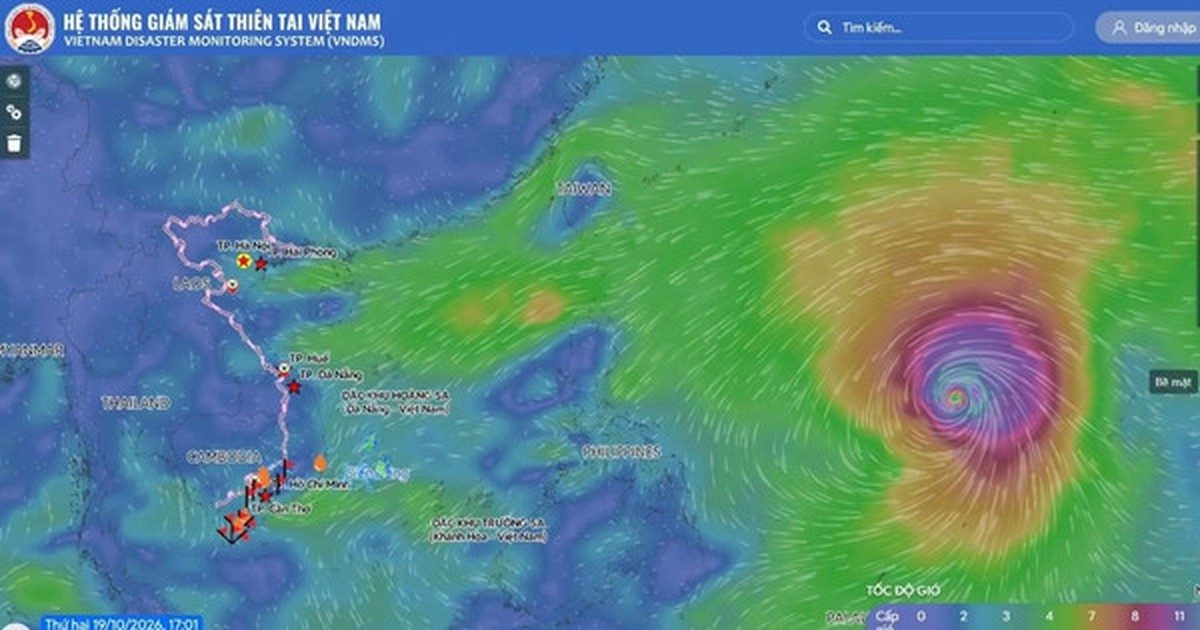Siêu bão Champi hoành hành ngoài khơi, gió lớn sóng cao phía Bắc Biển Đông